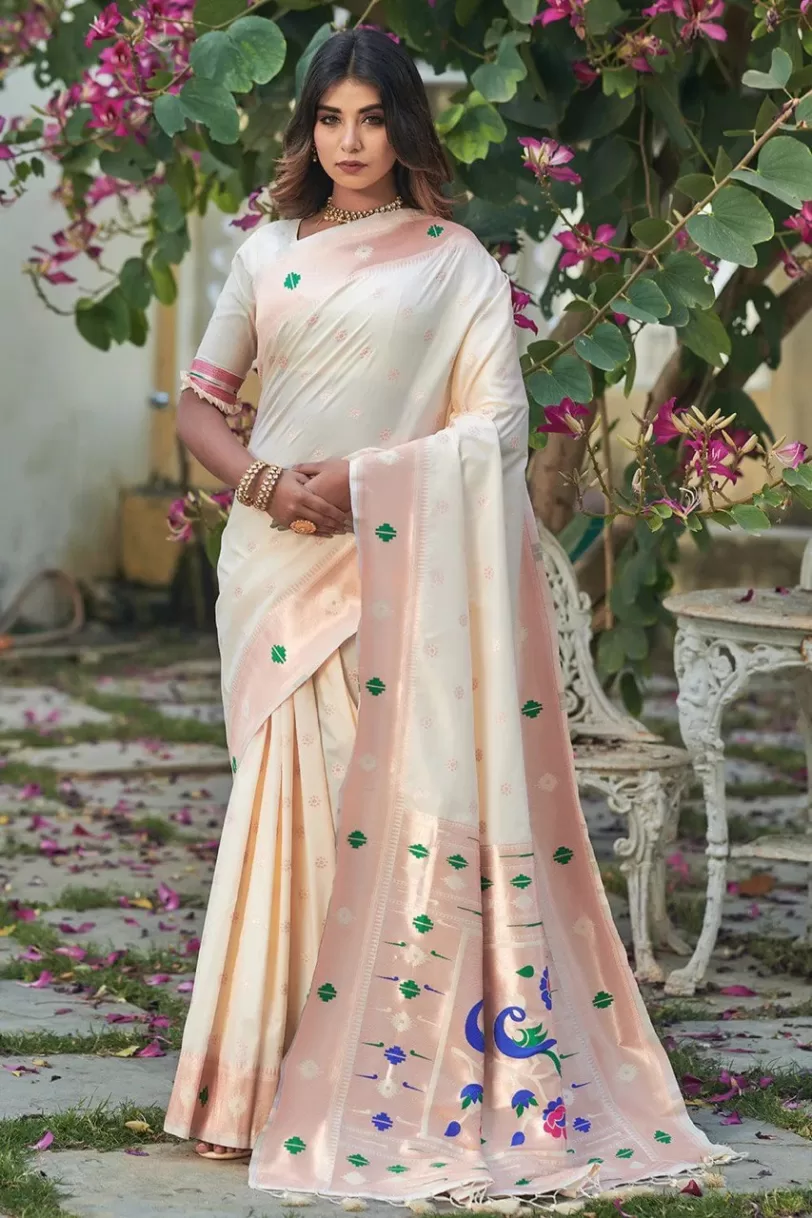 white paithani saree